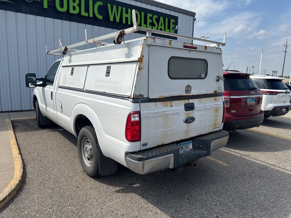 2015 Ford F-350 XLT photo 4