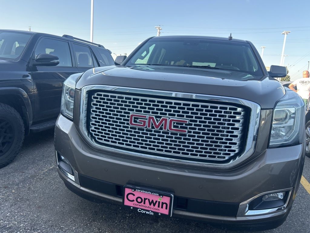 2015 Gmc Yukon XL 1500 Denali photo 2