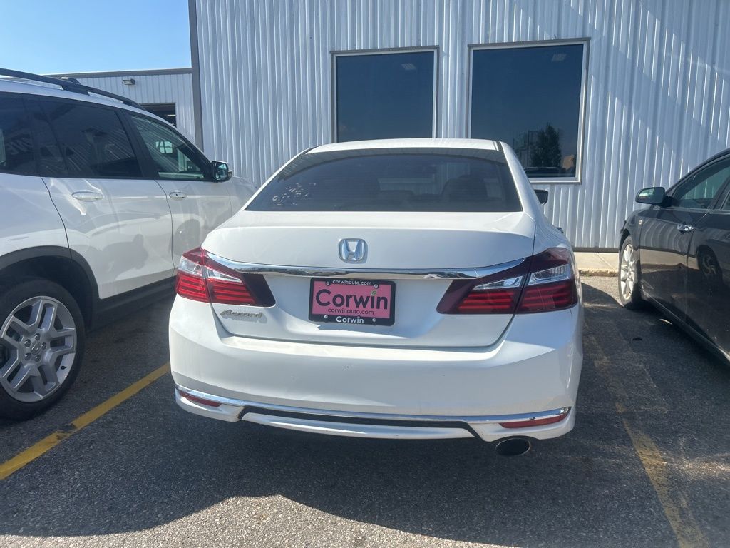 2016 Honda Accord LX photo 3