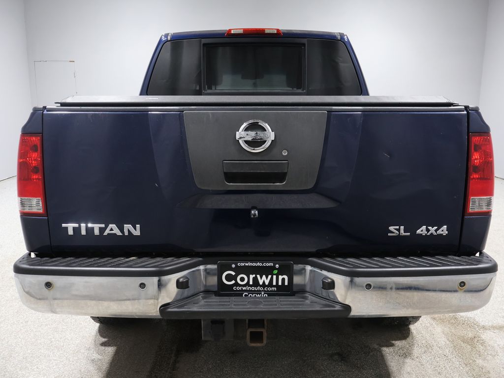 2011 Nissan Titan SL photo 2