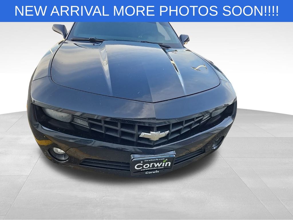 2011 Chevrolet Camaro 1LT photo 2