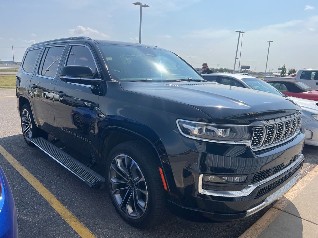 2022 Jeep Grand Wagoneer III photo 2
