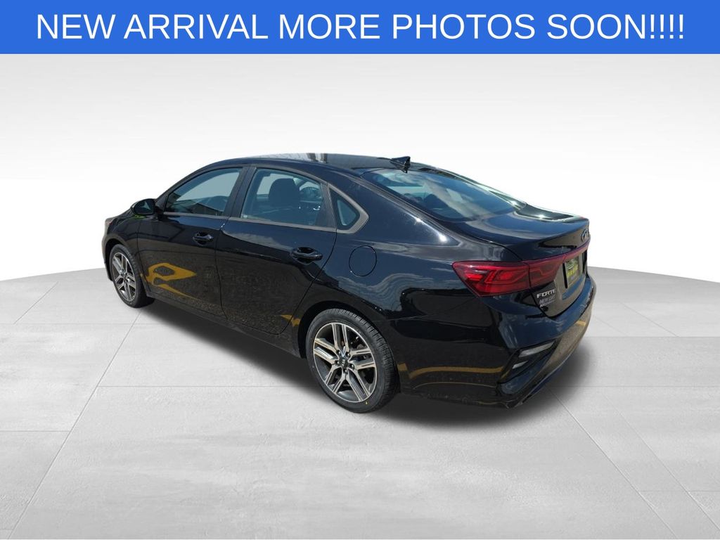 2019 Kia Forte S photo 3