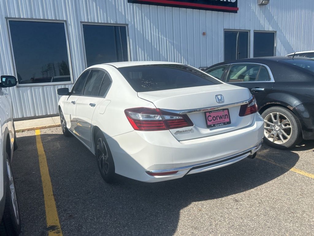 2016 Honda Accord LX photo 4