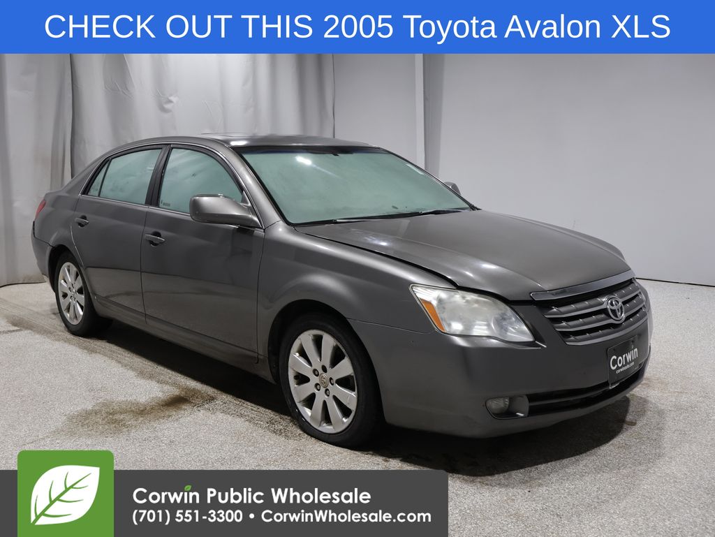 2005 Toyota Avalon Limited's photo