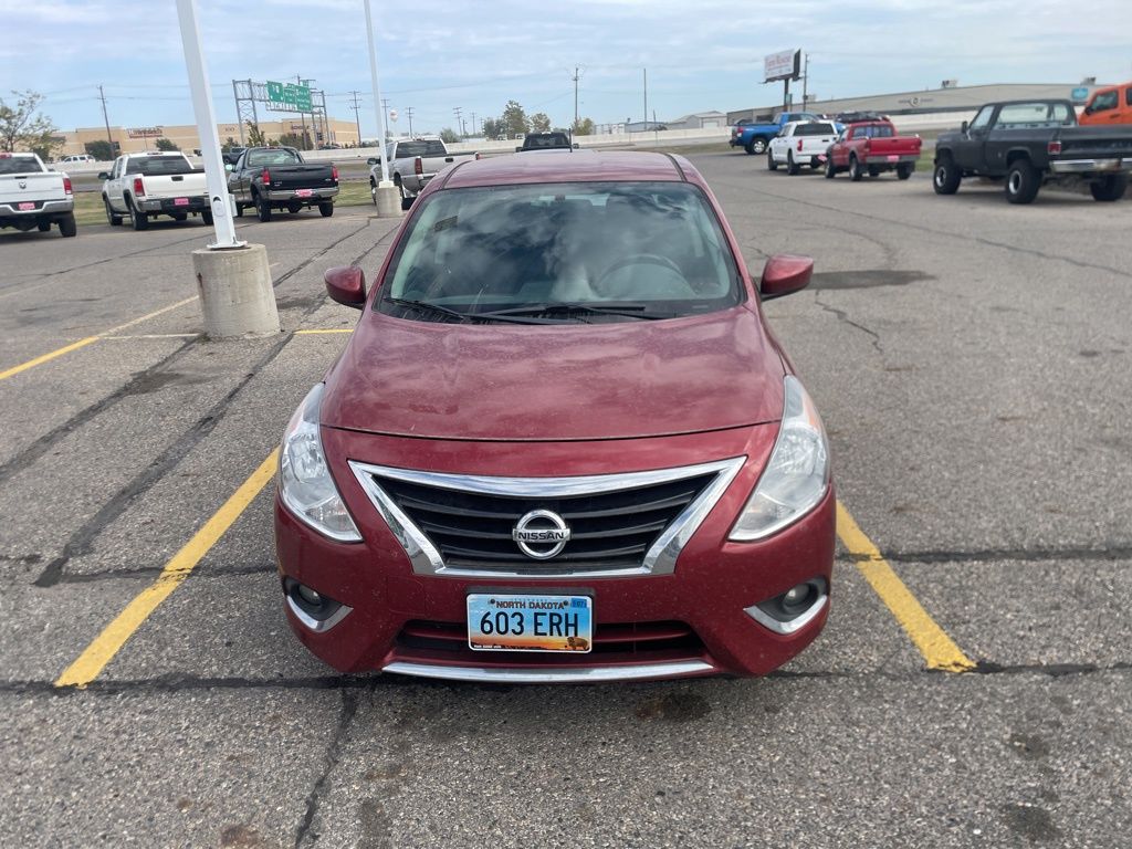 2018 Nissan Versa 1.6 SV photo 2