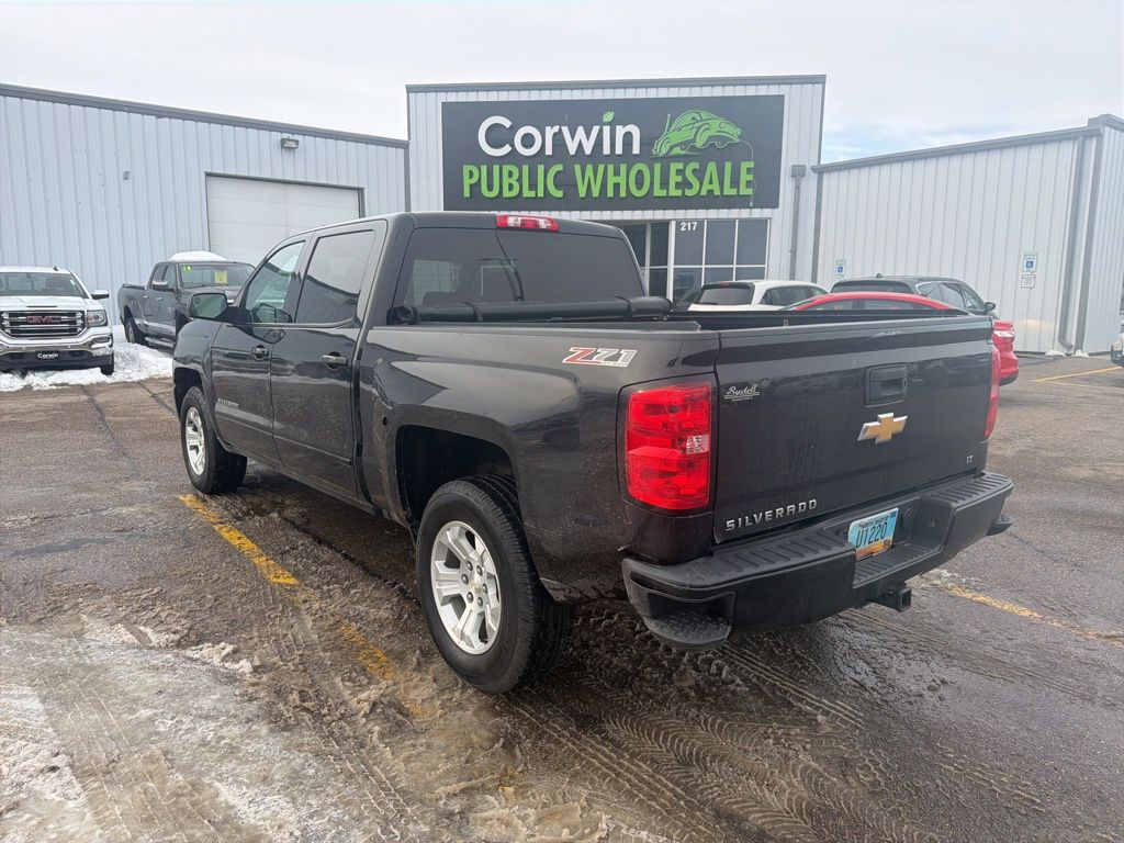 2017 Chevrolet Silverado 1500 photo 2