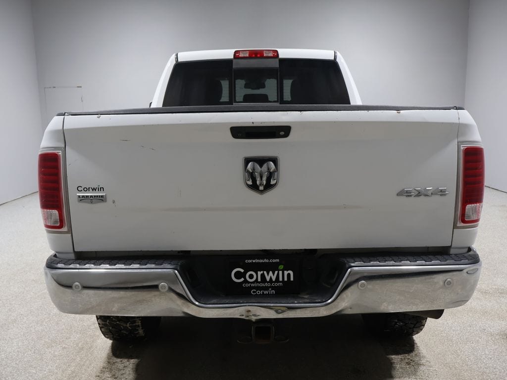 2017 Ram 3500 Laramie photo 3
