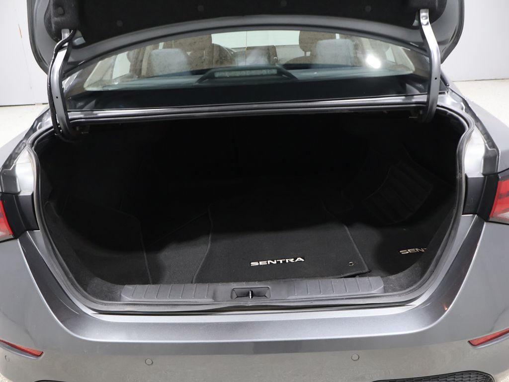 2024 Nissan Sentra SV photo 4