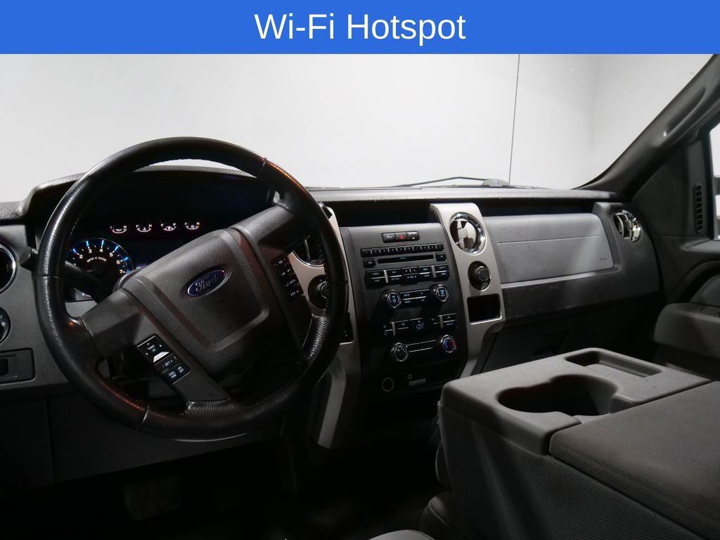 2011 Ford F-150 XLT photo 3