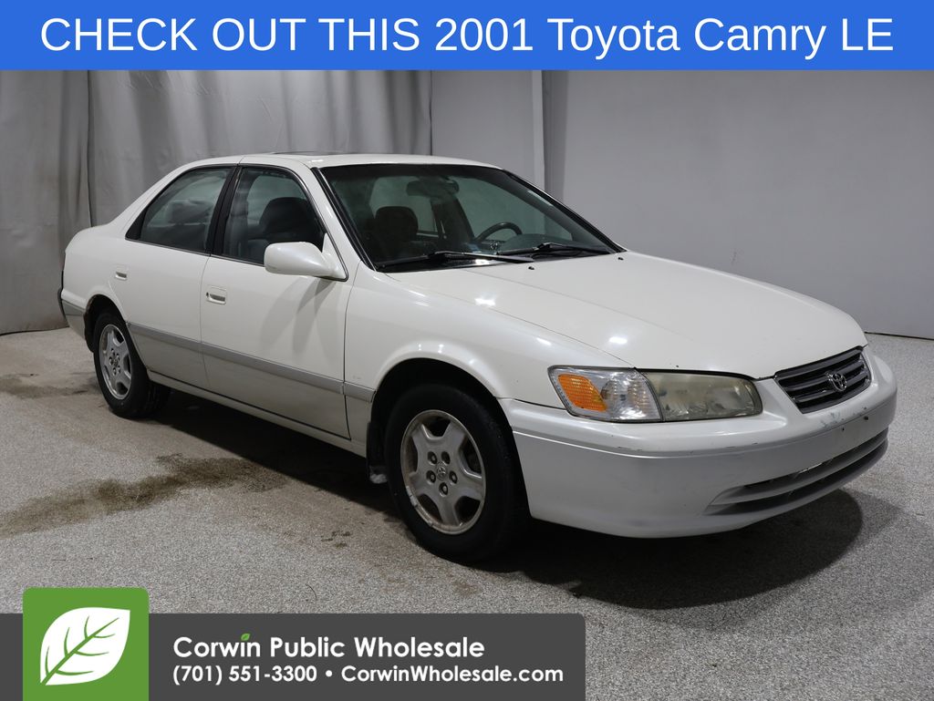 2001 Toyota Camry LE's photo