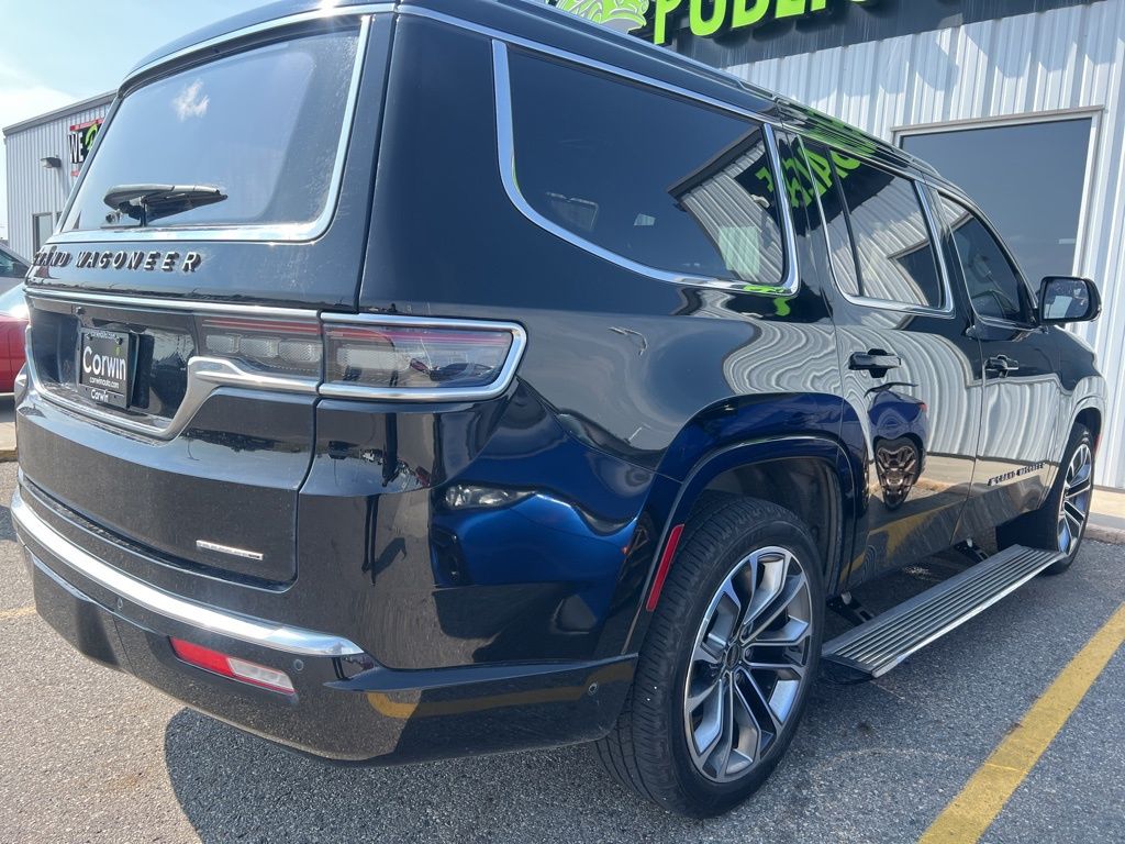 2022 Jeep Grand Wagoneer III photo 4