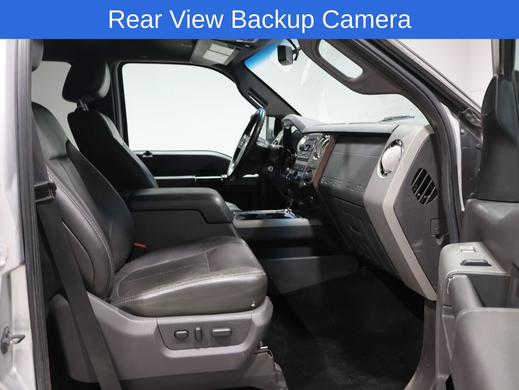 2011 Ford F-250 Lariat photo 3