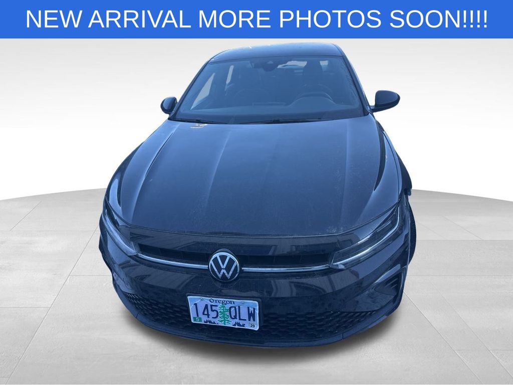 2025 Volkswagen Jetta 1.5T Sport photo 3