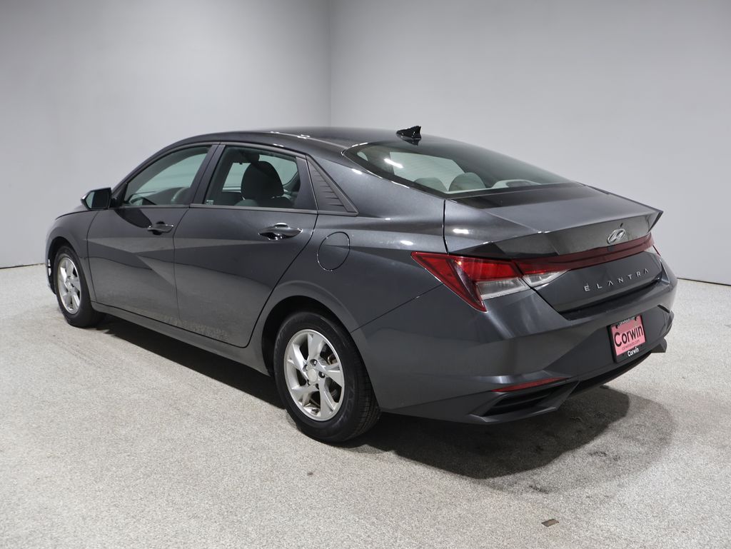2021 Hyundai Elantra SE photo 4