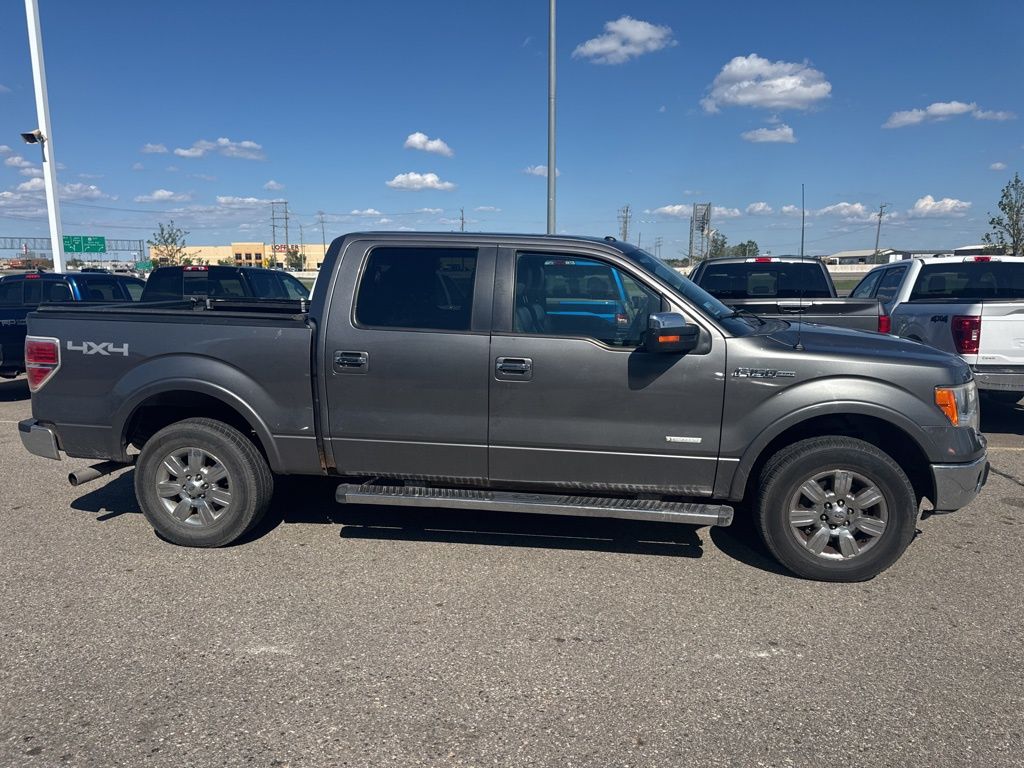 2011 Ford F-150 Lariat photo 2