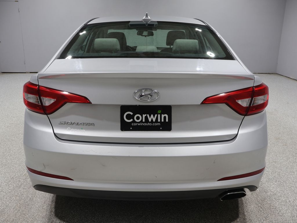 2016 Hyundai Sonata SE photo 3