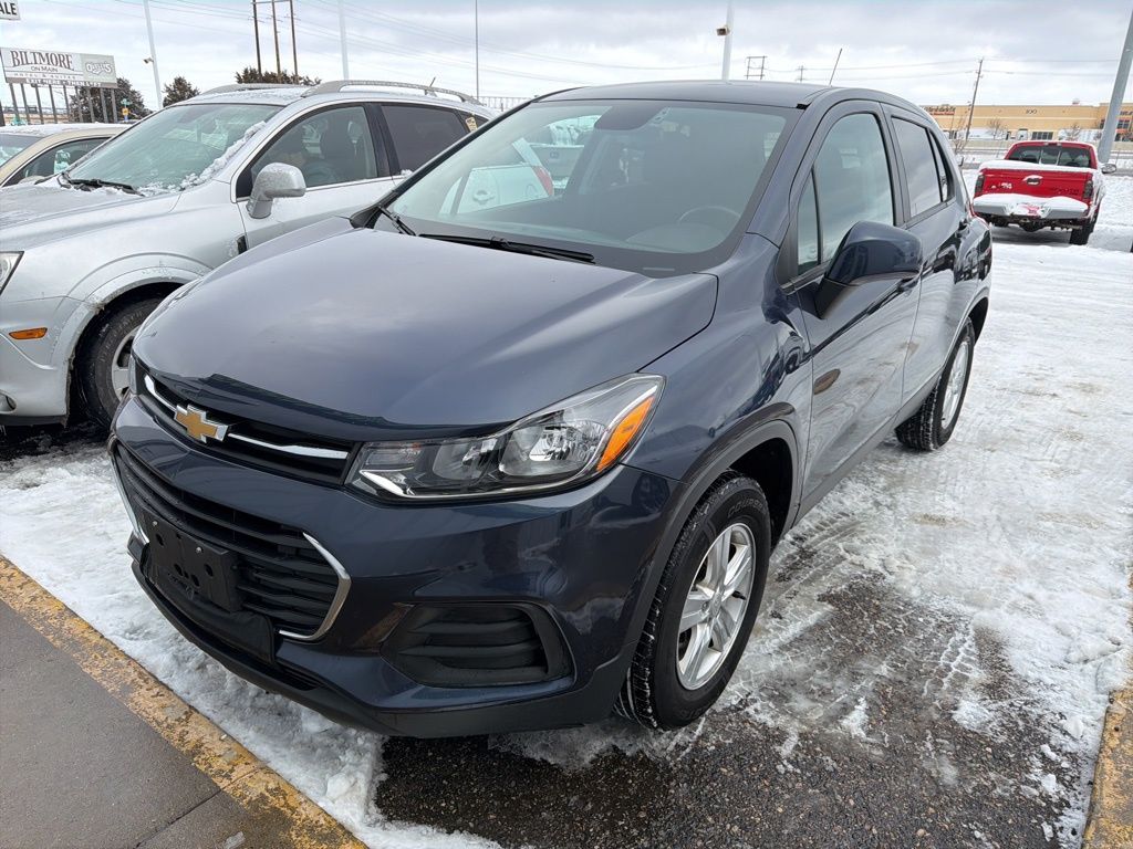 2019 Chevrolet Trax LS photo 3