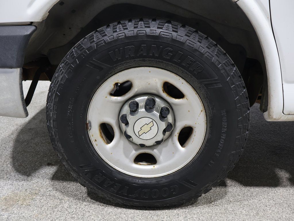 Image of 2016 Chevrolet Express 2500 Work Van Cargo