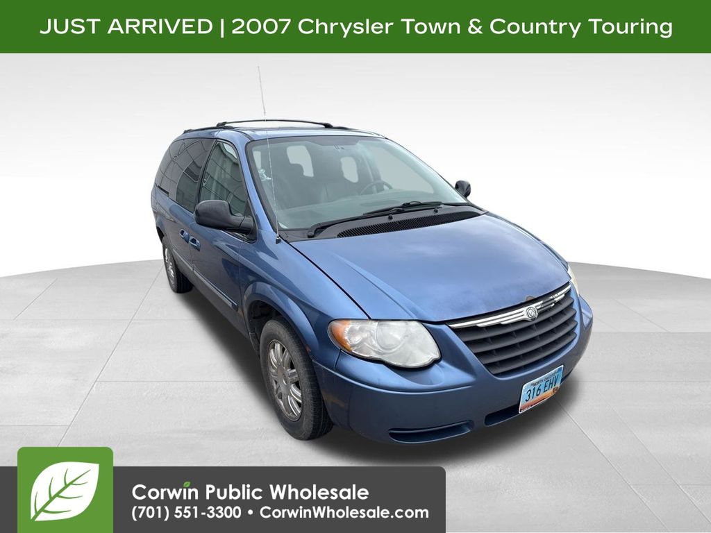 2007 Chrysler Town & Country Touring LWB's photo