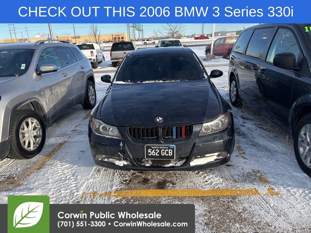 2006 BMW 3 Series 330i's photo