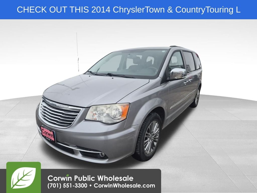 2014 Chrysler Town & Country Touring-L's photo