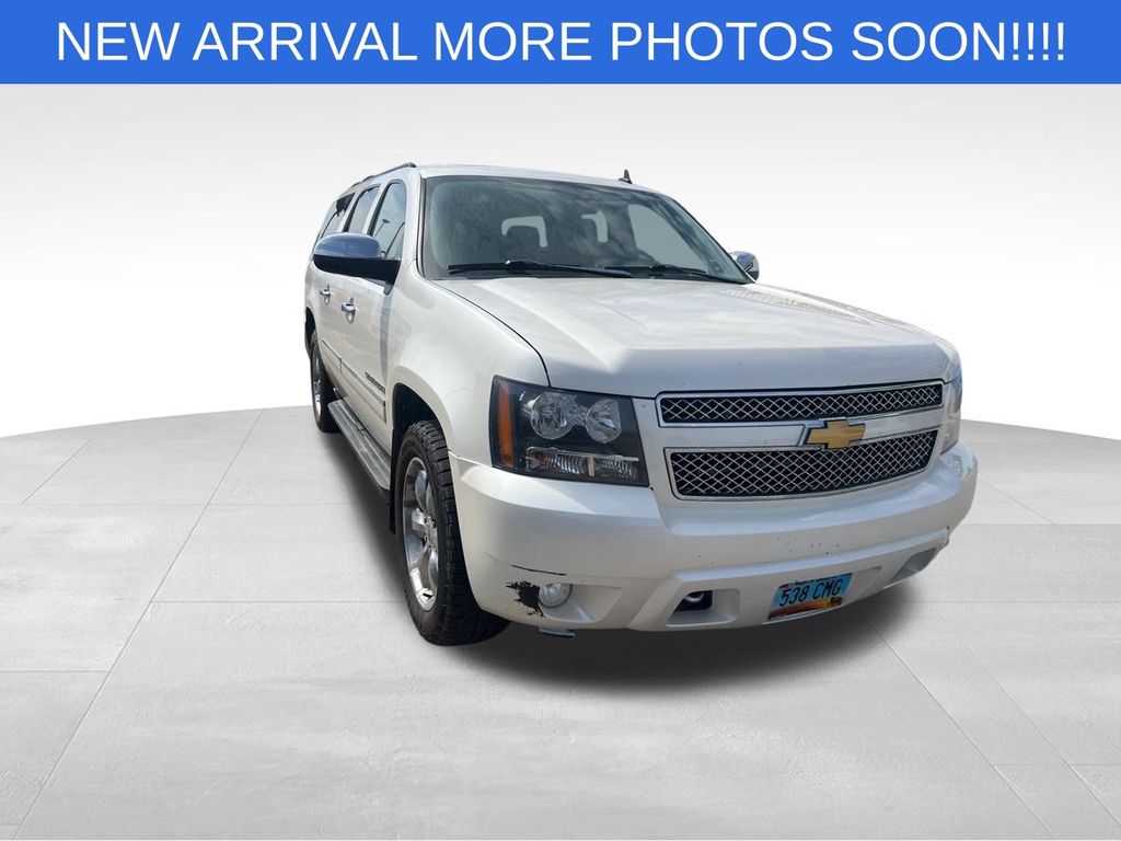 2012 Chevrolet Suburban LTZ photo 3