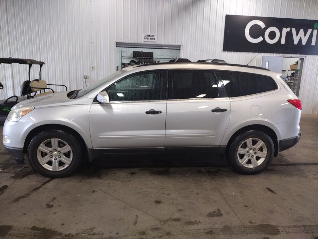 2012 Chevrolet Traverse 2LT photo 4