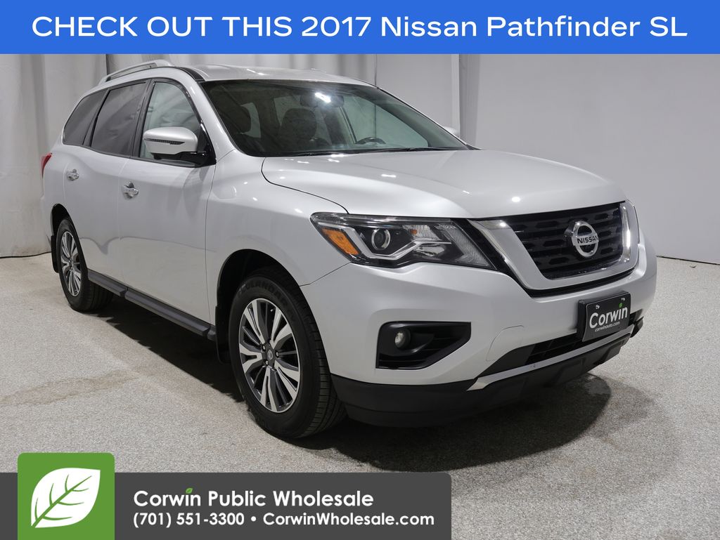 2017 Nissan Pathfinder SL 4WD's photo