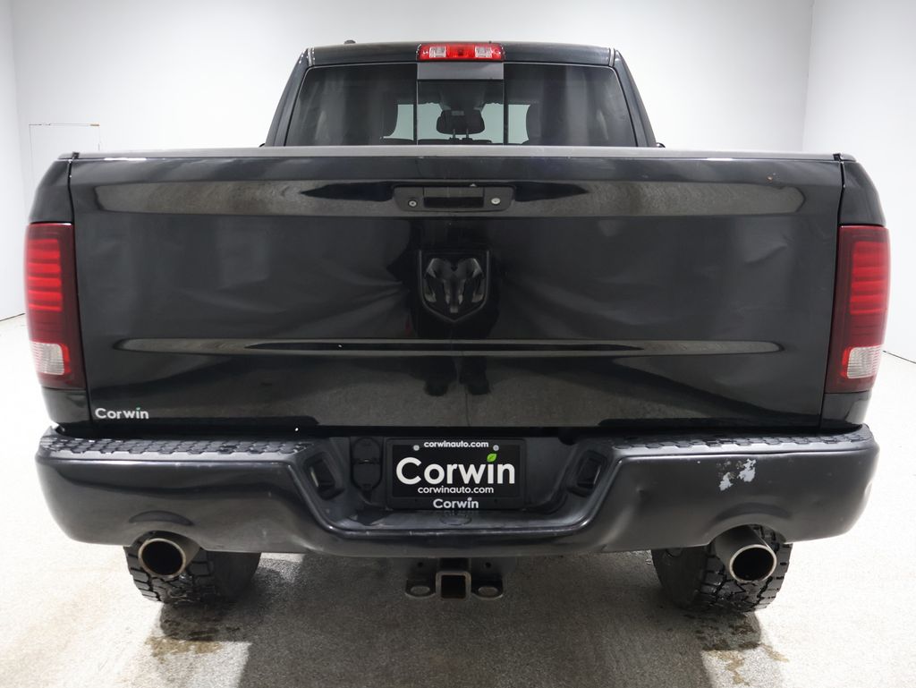 2015 Ram 1500 Sport photo 2