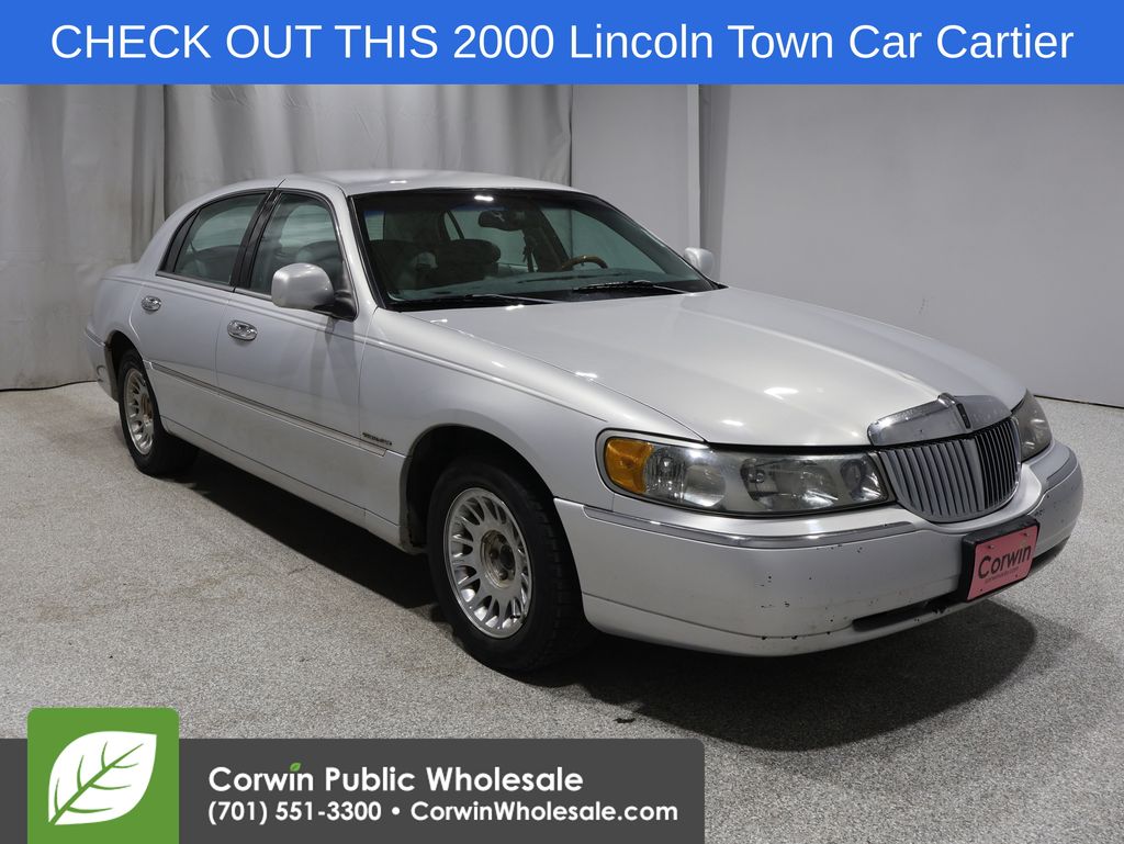 2000 Lincoln Town Car CARTIER's photo