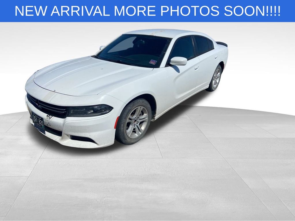 2015 Dodge Charger SE photo 3