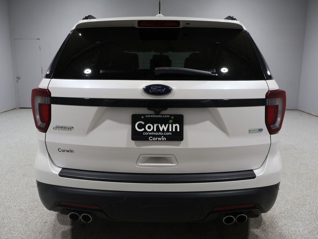 2019 Ford Explorer Sport photo 2