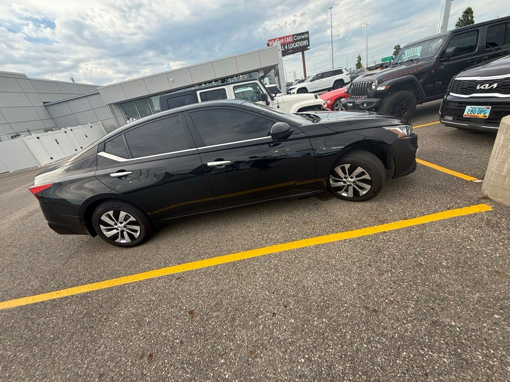 2020 Nissan Altima 2.5 S photo 3