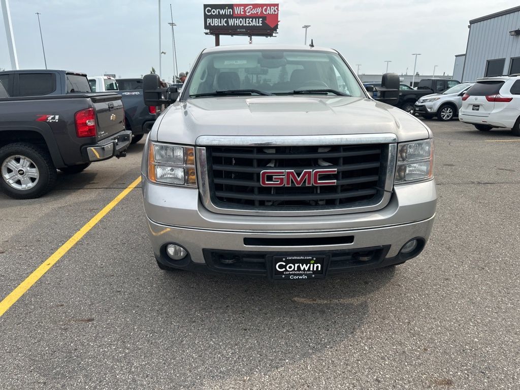 2009 Gmc Sierra SLE photo 2