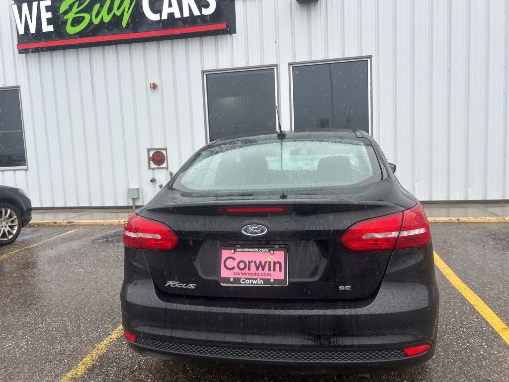 2018 Ford Focus SE photo 4