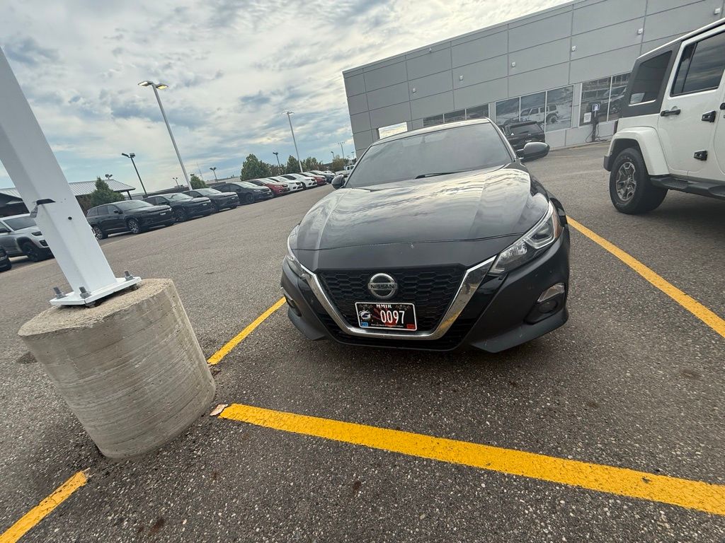 2020 Nissan Altima 2.5 S photo 2