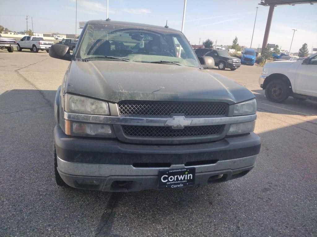 2003 Chevrolet Silverado 2500HD LT photo 3