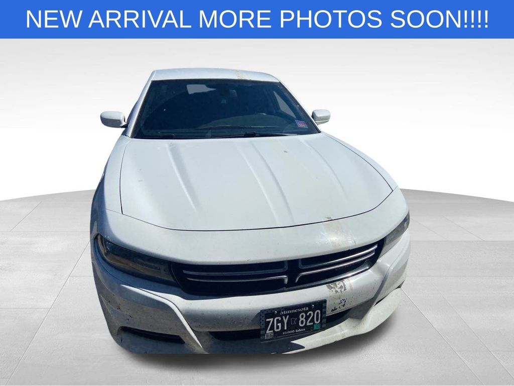 2015 Dodge Charger SE photo 2