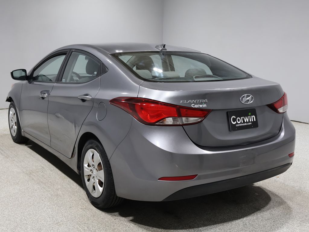 2016 Hyundai Elantra SE photo 4