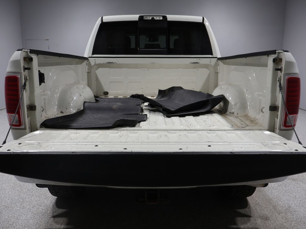 2017 Ram 2500 Laramie photo 4