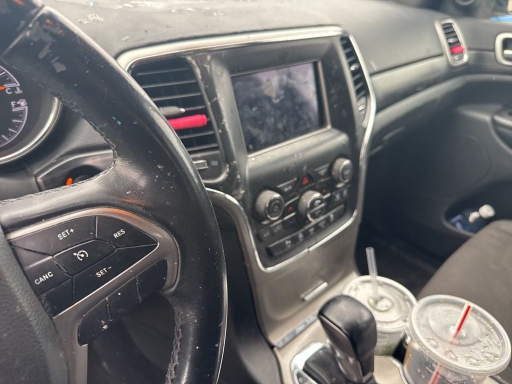 2019 Jeep Grand Cherokee Laredo E photo 4