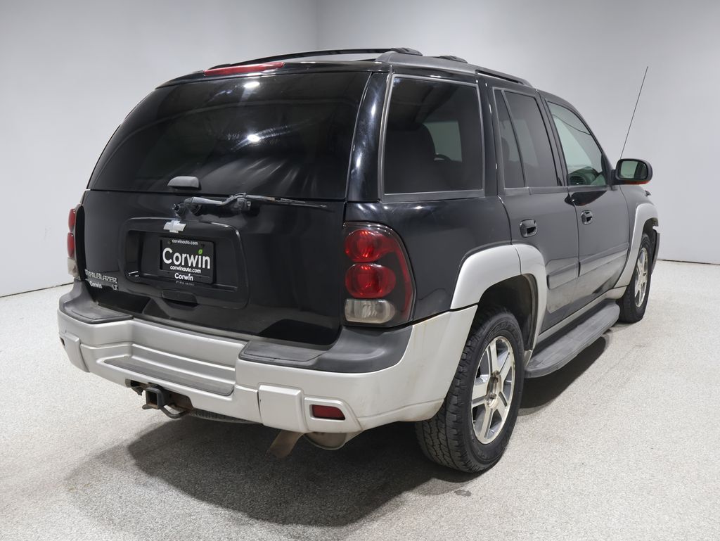 Used 2005 Chevrolet TrailBlazer LT with VIN 1GNDT13S952385007 for sale in Fargo, ND