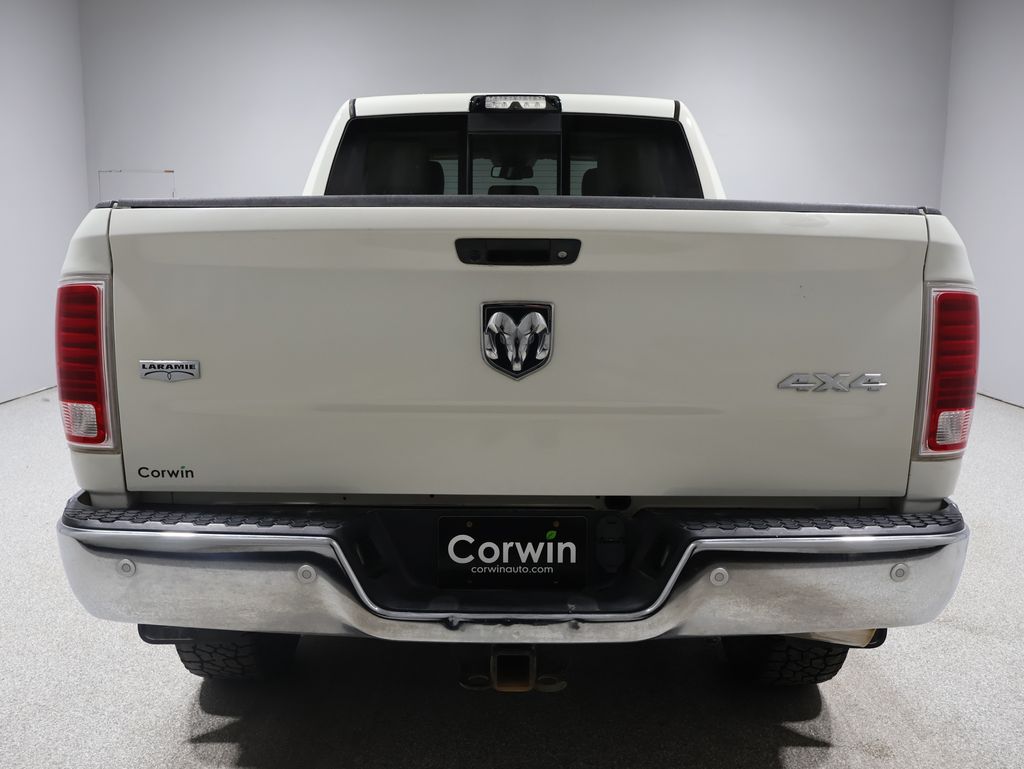2017 Ram 2500 Laramie photo 3