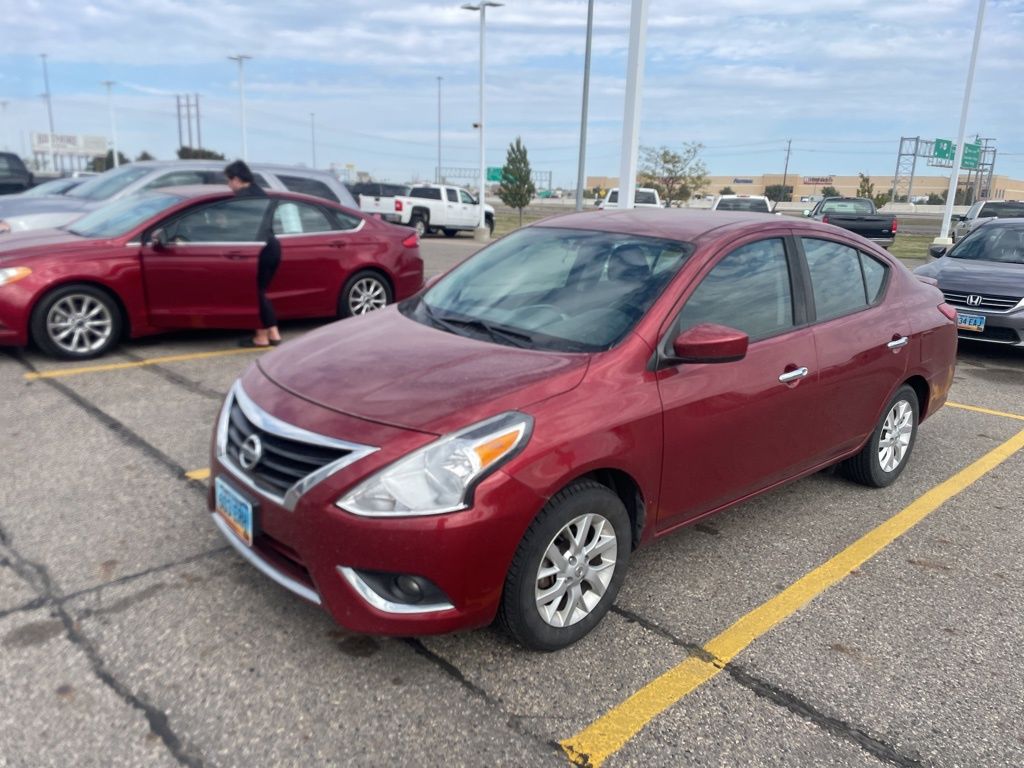 2018 Nissan Versa 1.6 SV photo 3
