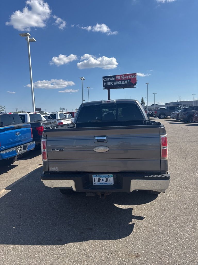 2011 Ford F-150 Lariat photo 4