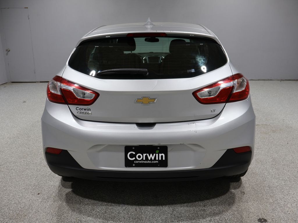 2018 Chevrolet Cruze LT photo 4