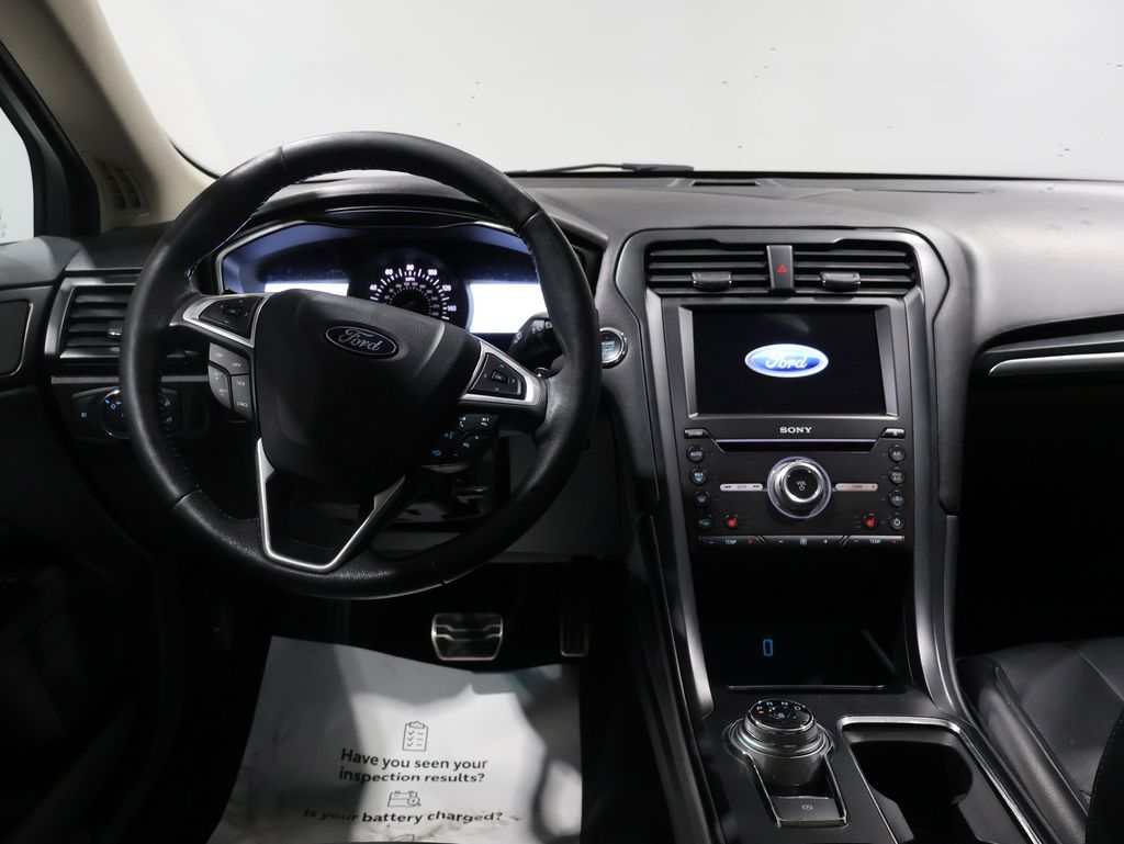 2017 Ford Fusion Titanium photo 3