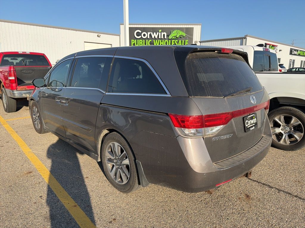 2017 Honda Odyssey Touring photo 4