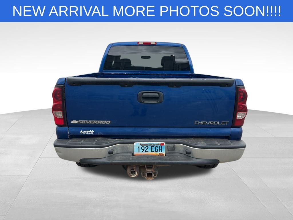 2004 Chevrolet Silverado 1500 LT photo 3